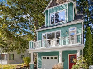 324 Wyatt Way NE #16, Bainbridge Island, WA 98110