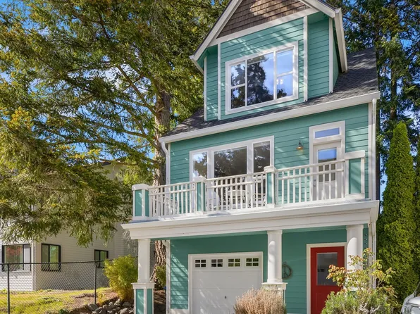 324 Wyatt Way NE #16, Bainbridge Island, WA 98110