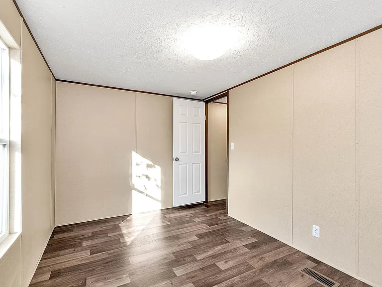 200 Boardwalk Dr — Photo 22