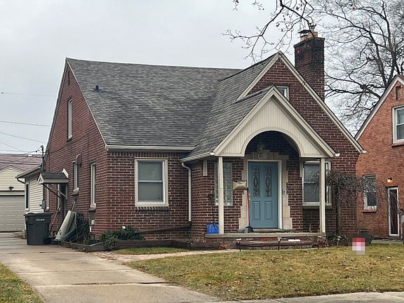 3rd image of 1011 N Martha St