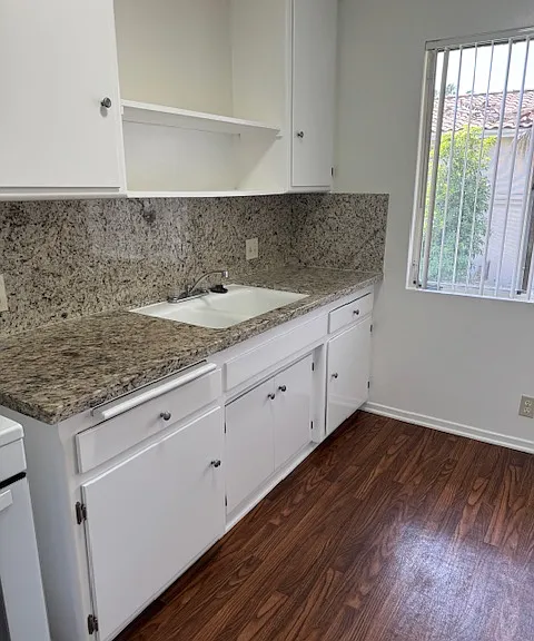 2424 Mohawk St #10 — Photo 3
