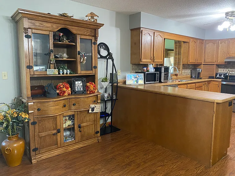 689 Apple Blossom Ln — Photo 57