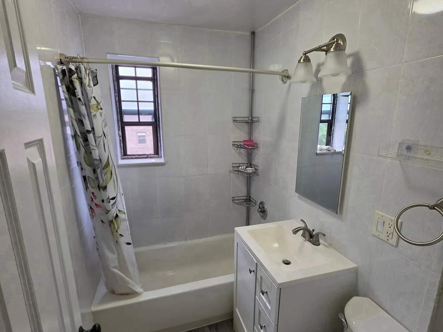2 bed, 820 sqft, $2,500 — Photo 4