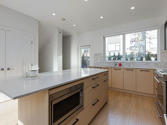 5th image of 602 Lile Dr #17