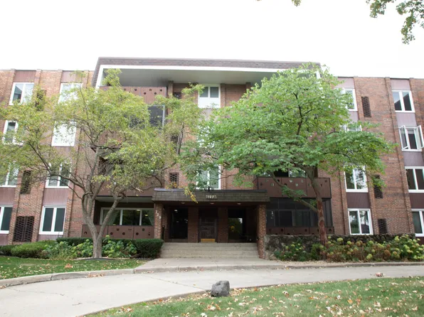 129 S Spruce Ave APT 206, Wood Dale, IL 60191