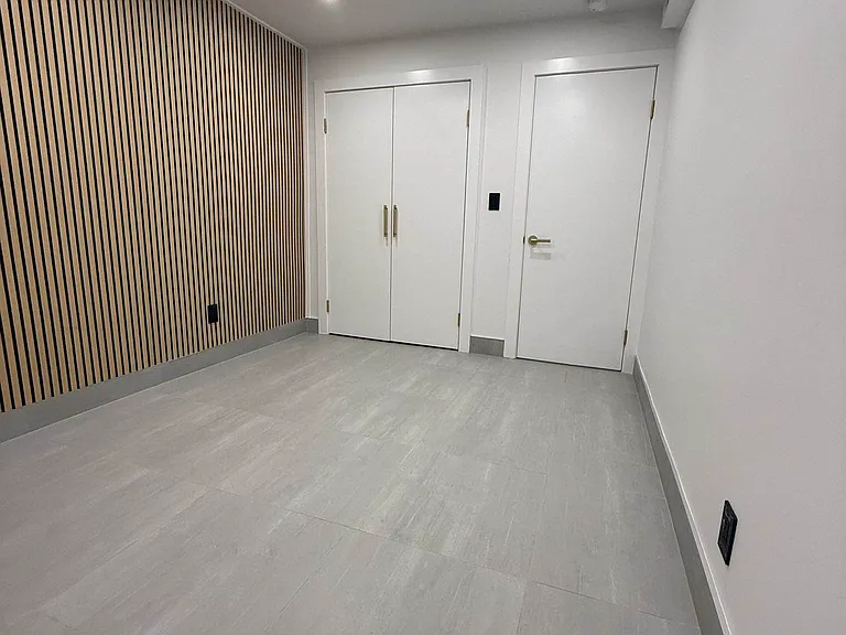 60-82 Catalpa Ave #1B — Photo 12