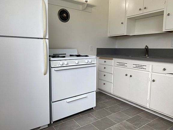 2nd image of 1221 11th St #C