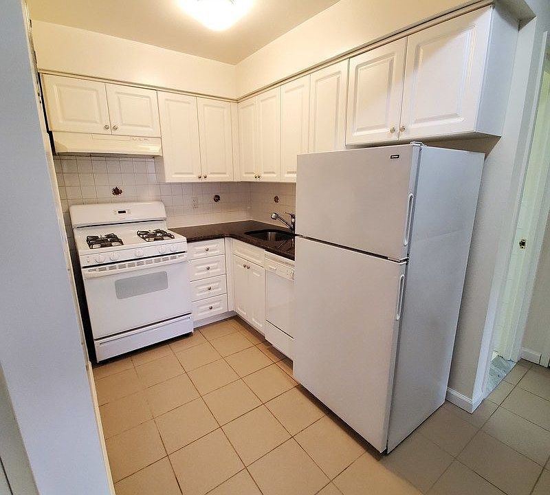 1st image of 25-34 27th St #4AF