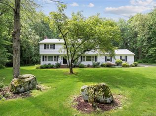 44 Country Club Dr, Woodbridge, CT 06525