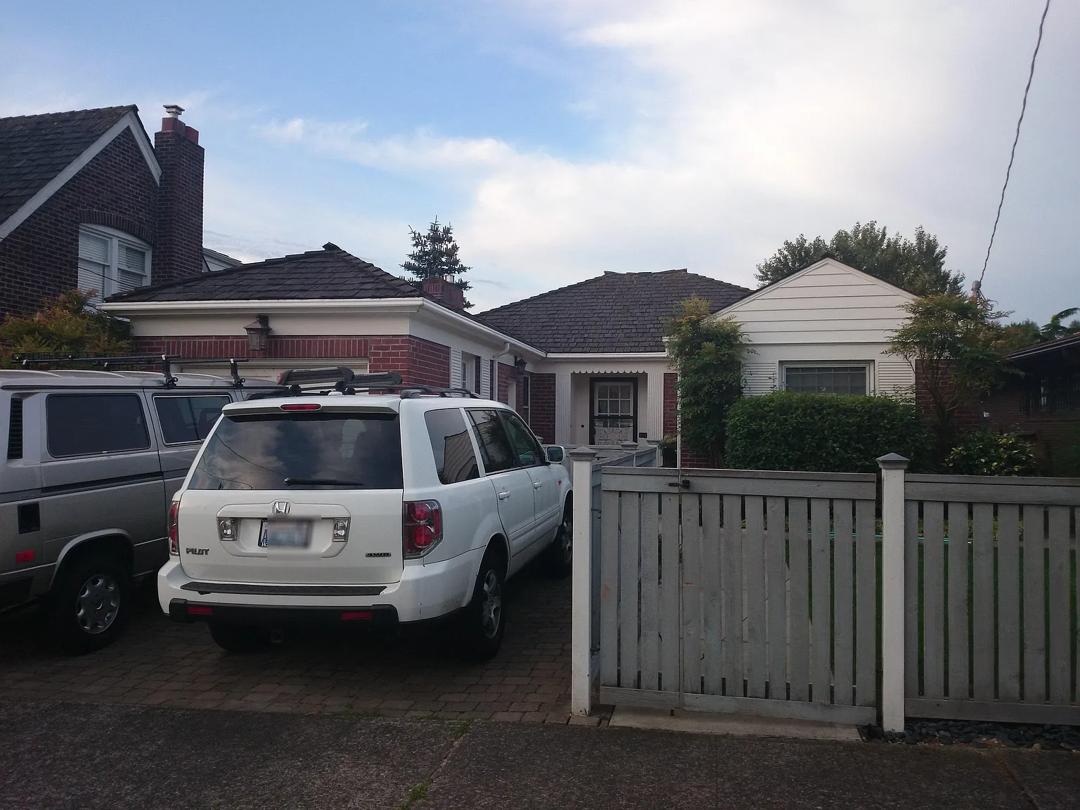 515 Howe St photo 1