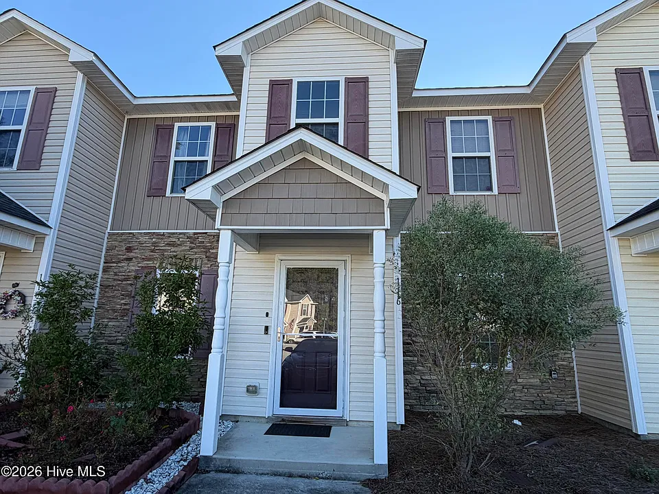 116 W Murrow Ln