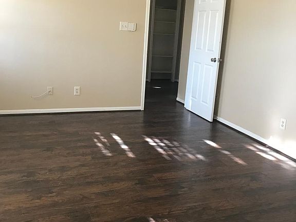 4th image of 15822 Mission Glen Dr