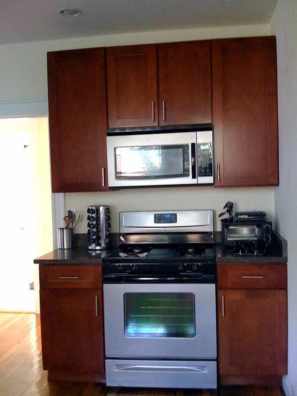 35-37 Woodlawn St — Photo 2