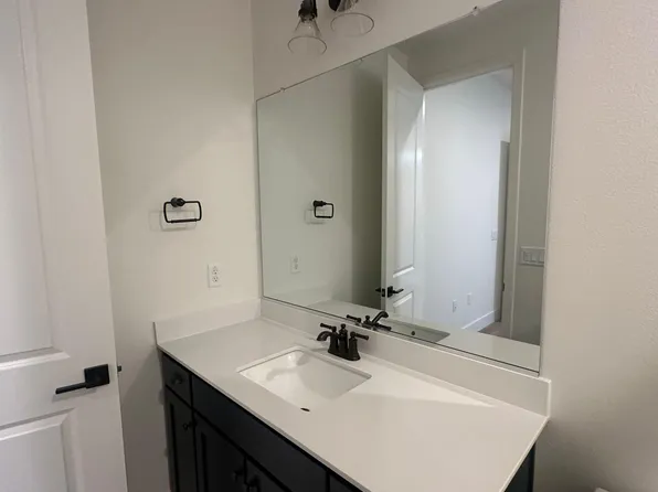 (undisclosed Address), Tracy, CA 95377