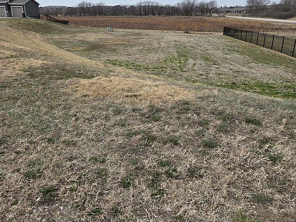 4th image of 10015 S 31st St