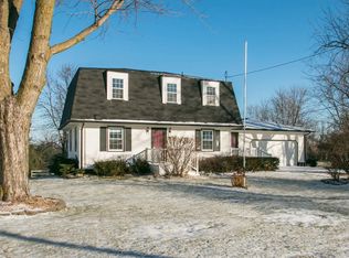 1020 1st St, Center Point, IA 52213