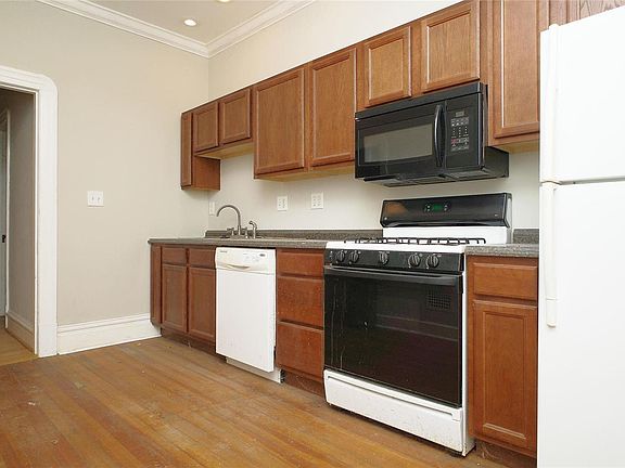 4th image of 3723 Connecticut St
