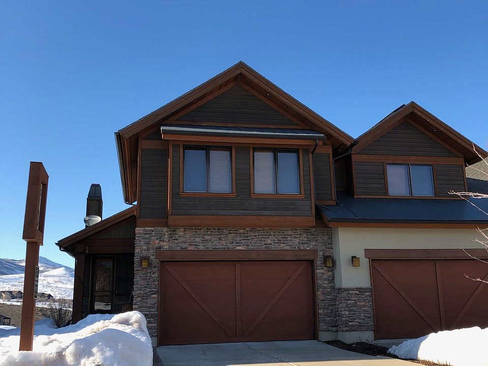Front of property view