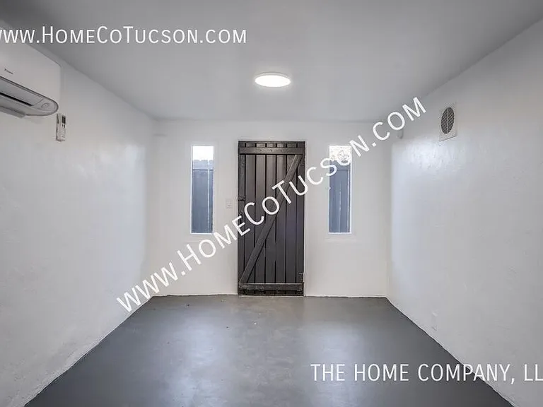 940 E Florita St — Photo 14
