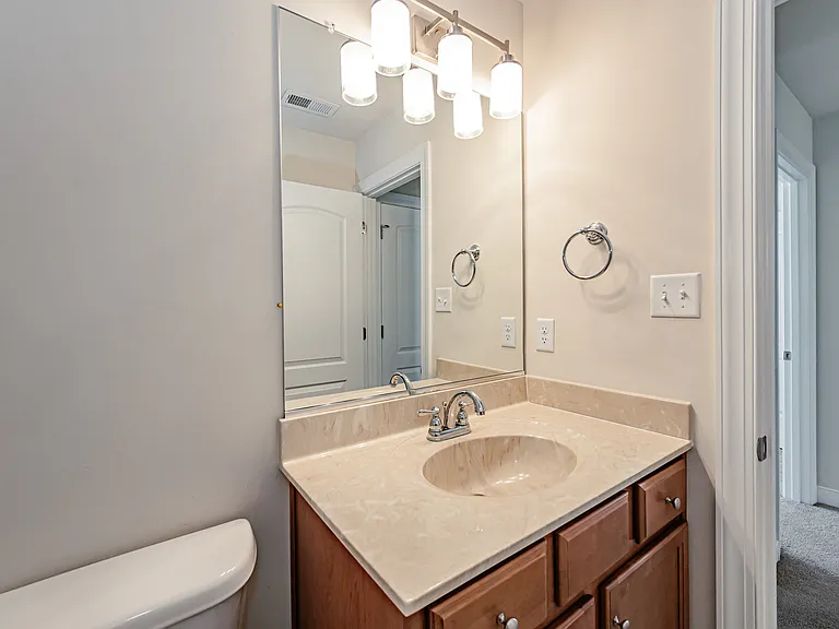 7380 Pebble Lake Dr — Photo 35