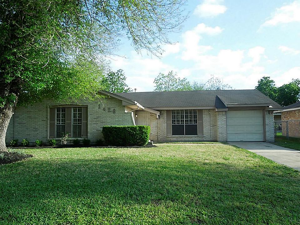 1st image of 1423 Fashion Hill Dr