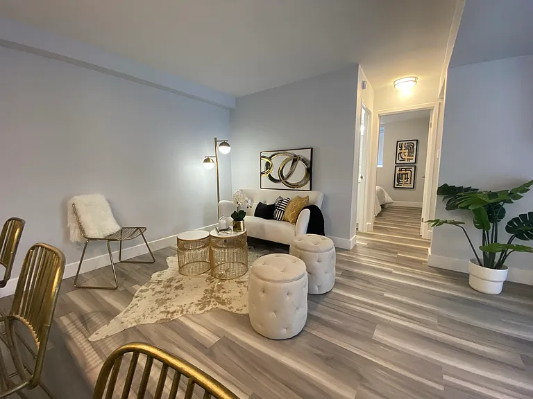 144 Lucan Ave #210 — Photo 7