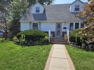 184 Maple Ave, Uniondale, NY 11553