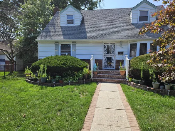 184 Maple Ave, Uniondale, NY 11553