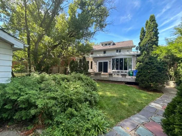 1192 Richmond St, London, ON N6A 3L2