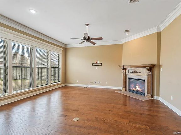 2nd image of 117 Devereaux Dr