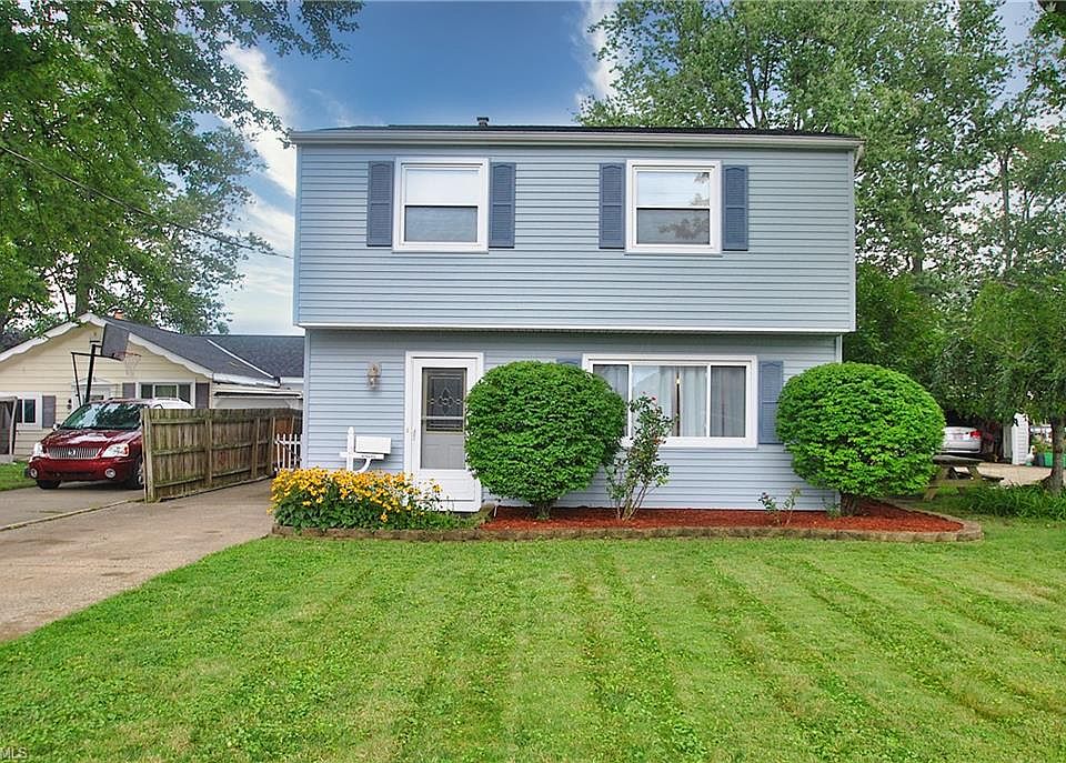 1st image of 285 Parkway Dr