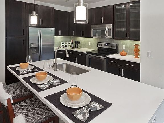 3rd image of 4848 N Goldwater Blvd Unit 2017