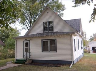 614 6th St SW, Forman, ND 58032