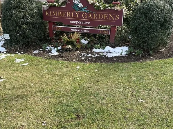 1300 Midland Avenue #B25, Yonkers, NY 10704