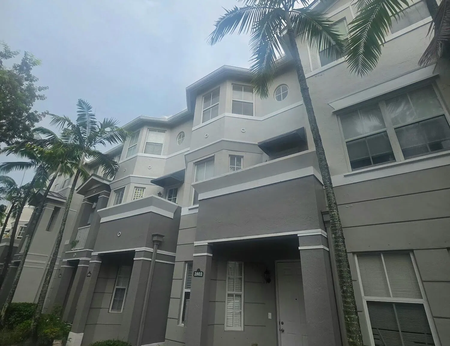 3 bed, 3.5 bath, 1815 sqft, $5,500 — Photo 1