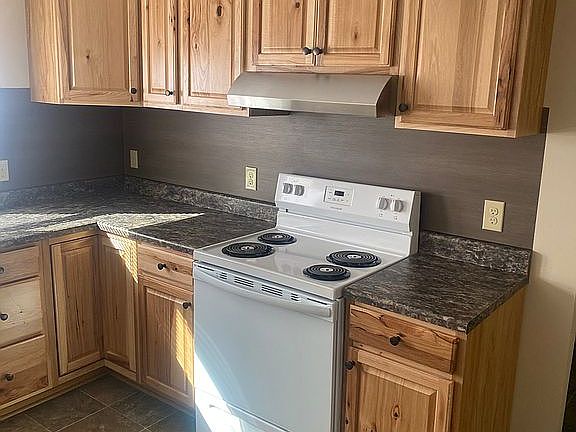 3rd image of 512 Knowl St