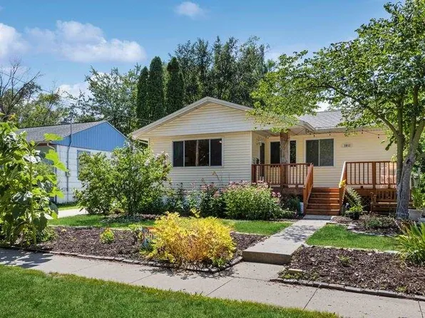 1011 6th Ave, Iowa City, IA 52240