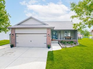 1418 Redbud Ct, Halstead, KS 67056