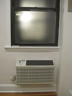 Rented by Metropolis Real Estate of Manhattan | media 28