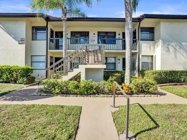 7673 Tahiti Lane #202, Lake Worth, FL 33467