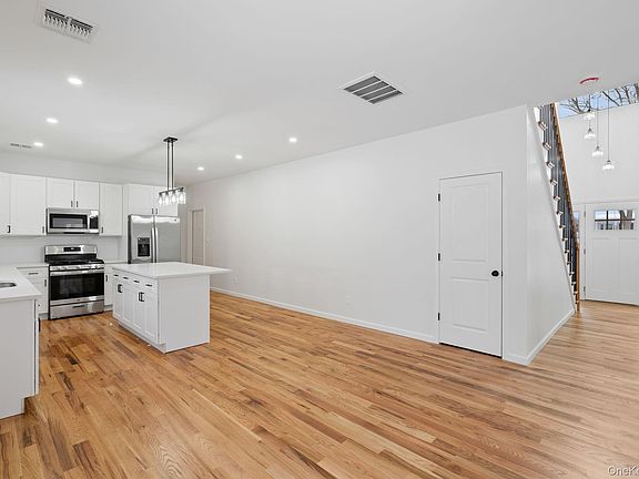 5th image of 28 Northern Avenue