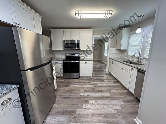 4th image of 2089 Dale Ave