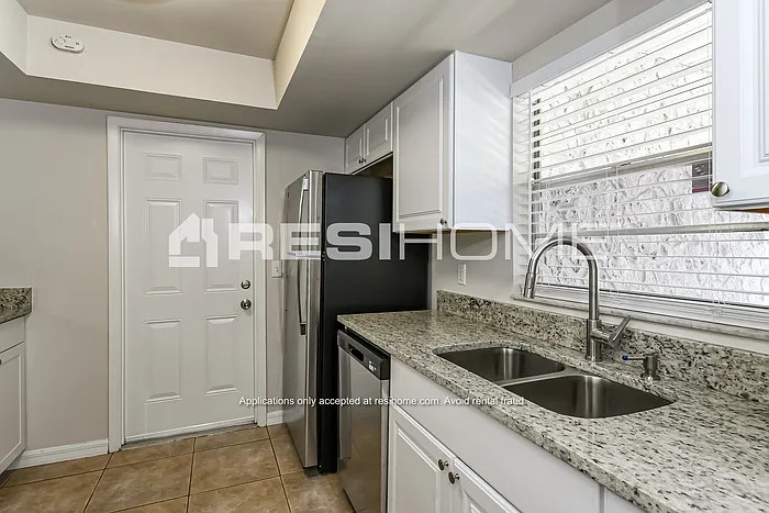 3848 Beachman Dr — Photo 4