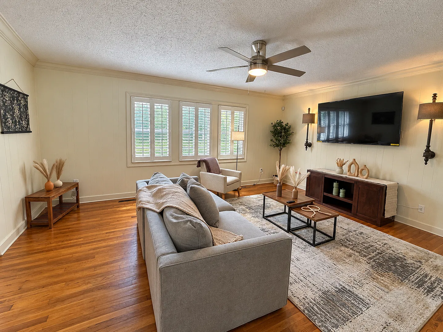 3 bed, 2.5 bath, 1904 sqft, $6,000 — Photo 4