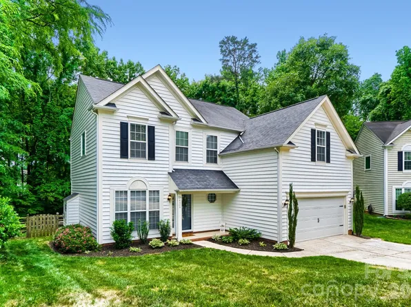 6408 Fillian Ln, Charlotte, NC 28269