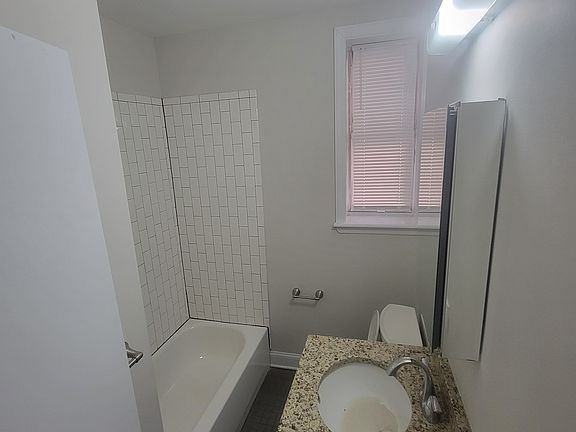 5th image of 25 Jones St