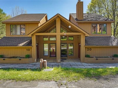 20 Snowpine Vlg, Great Valley, NY, 14741