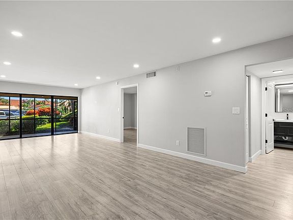 4th image of 4720 Brittany Dr S APT 38
