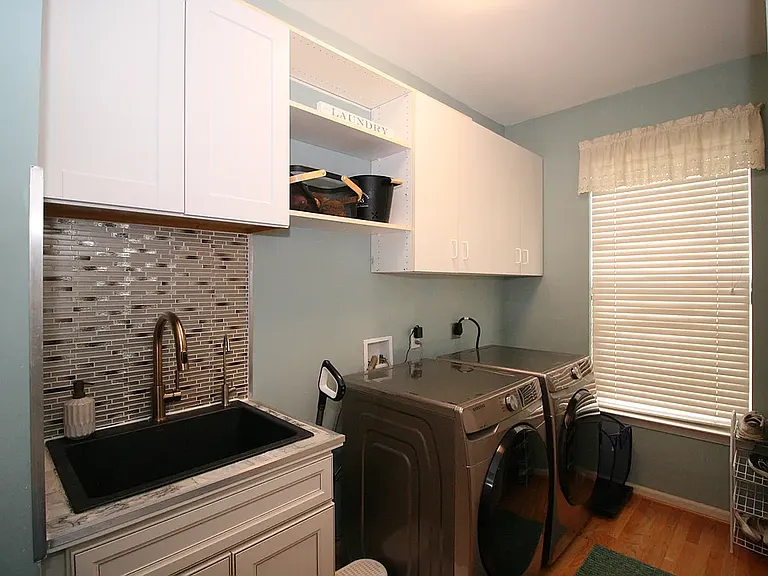 11214 Winding Brook Ln — Photo 17