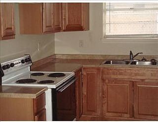 2nd image of 2509 Lyndell Dr